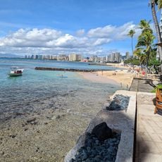 Outrigger Canoe Club Beach
