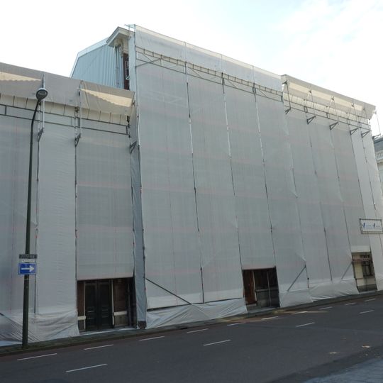 Statig woonhuis van harmonische architectuur