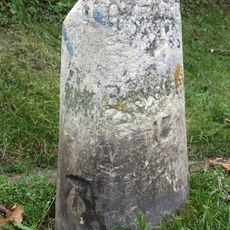 Milestone, Banbury Road; by No.118 & 120