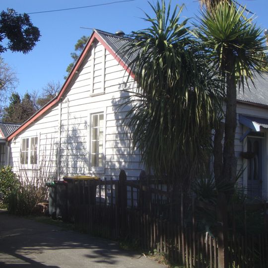 Cottage at 6 Shelley Street