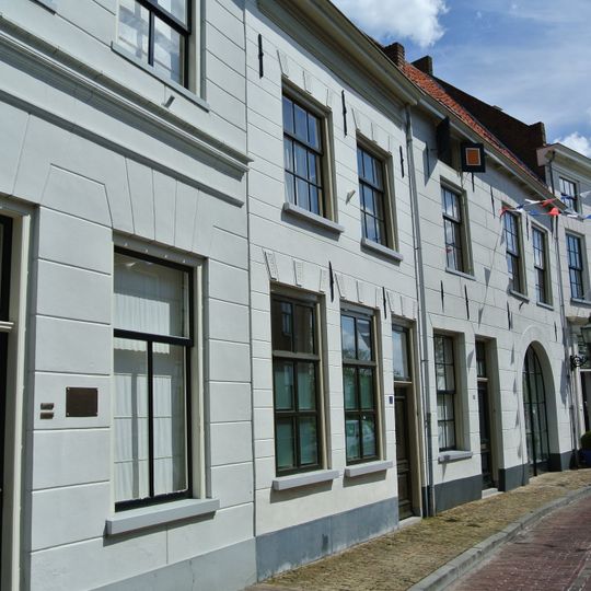 Peperstraat 21, Buren
