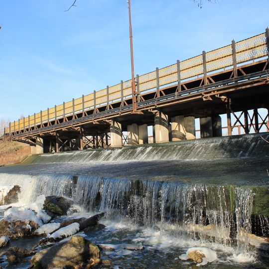 Плотина заводская