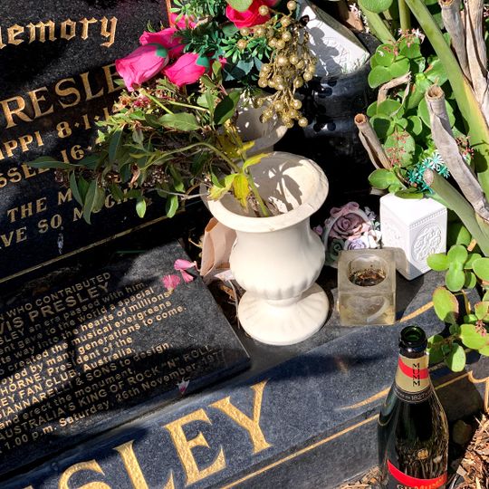 Elvis Presley Memorial Garden