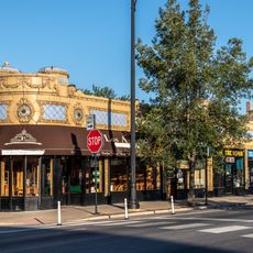 5517-5525 North Clark Street