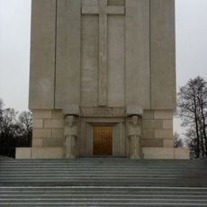 Pomnik-mauzoleum w Ostrołęce