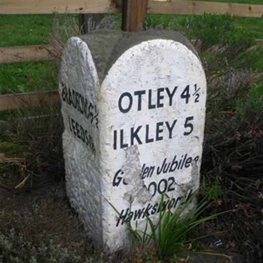 Milestone, X rds W of village