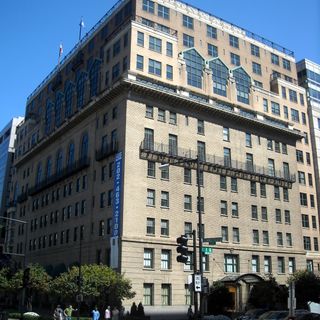 Army and Navy Club Building