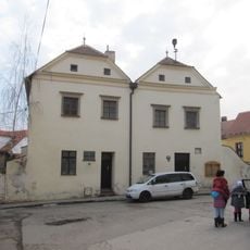 Jezuitské náměstí 2