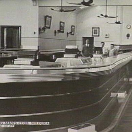 Longest bar in Australia