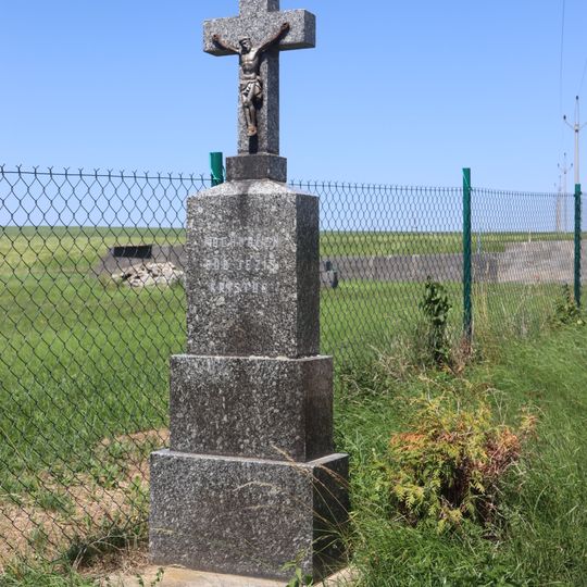 Kříž na severním okraji Březníka