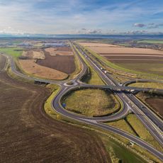 Most silnice II/250 přes dálnici D7 u Bitozevsi