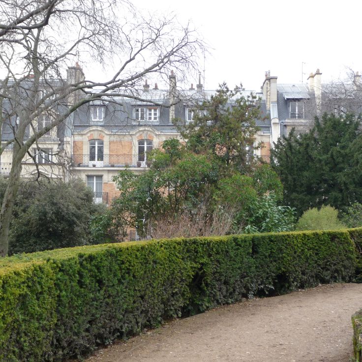 Labyrinth of the Jardin des plantes in Paris