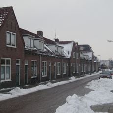 Beter Wonen, twaalf arbeiderswoningen