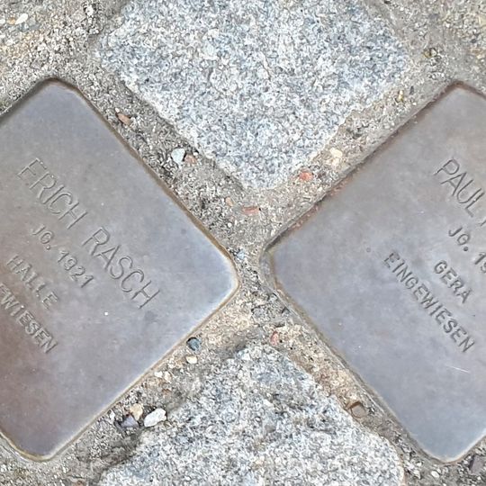 Stolperstein en memoria de Erich Rasch