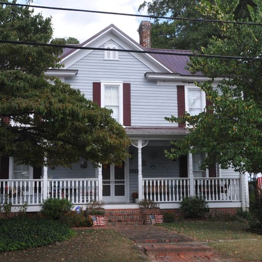 Lee Avenue Historic District