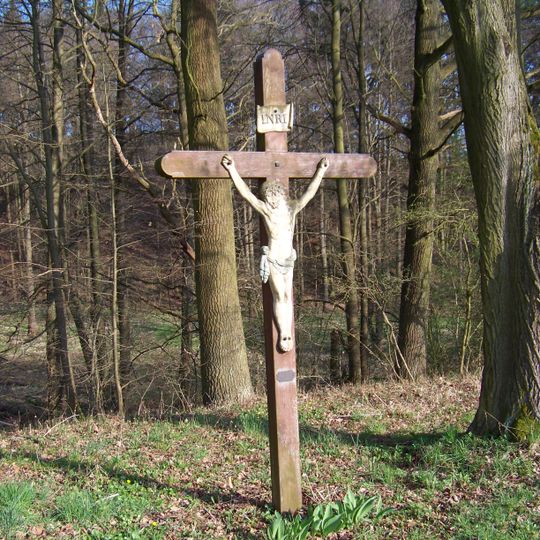 Kříž nedaleko Křivé Vsi na rozcestí