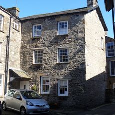 14 And 16, Horse Market