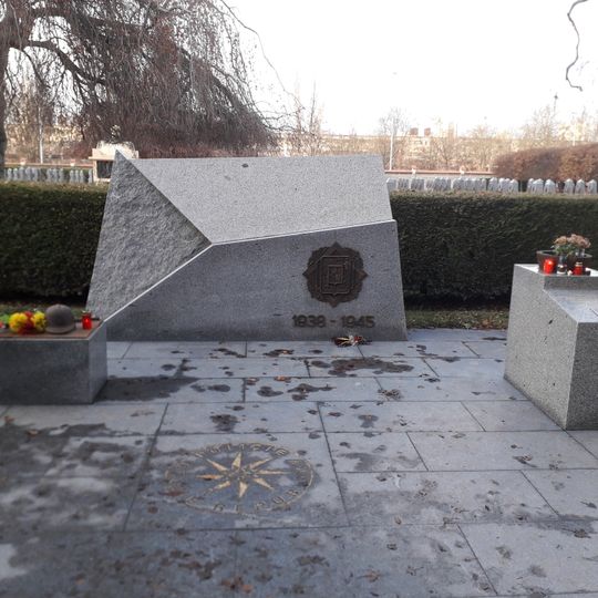 Memorial to members of the police and gendarmerie