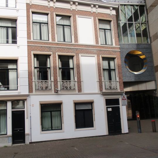 Pand met gevel van goede verhoudingen