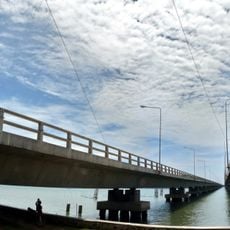 Tinsulanonda bridge