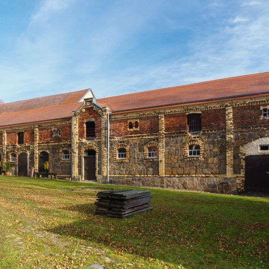 Seitengebäude eines Bauernhofes Hauptstraße 2