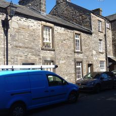 10 and 12, Horse Market