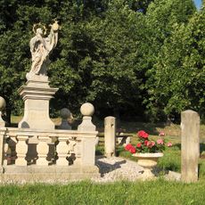 Sloup se sochou svatého Jana Nepomuckého