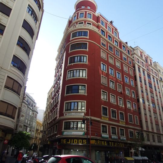 Building at 27 Oest avenue, Valencia