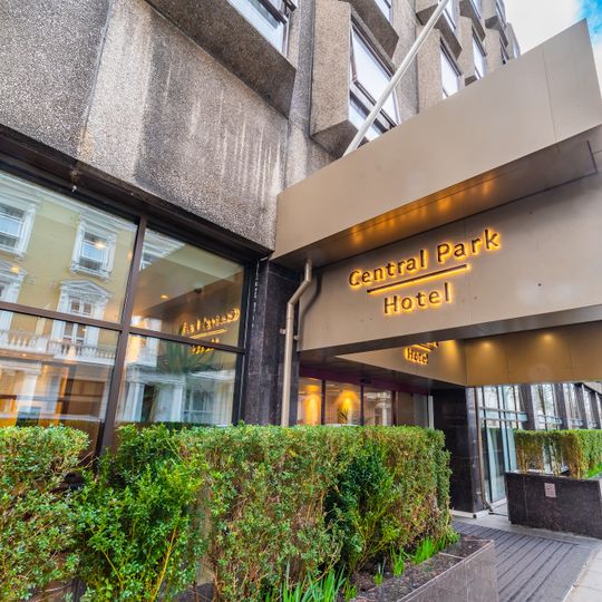 Central Park Hotel