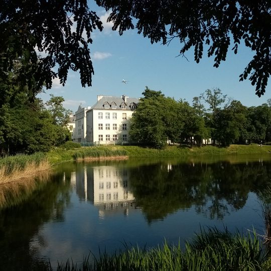 Budynek szkolny przy ulicy Cietrzewia 22A