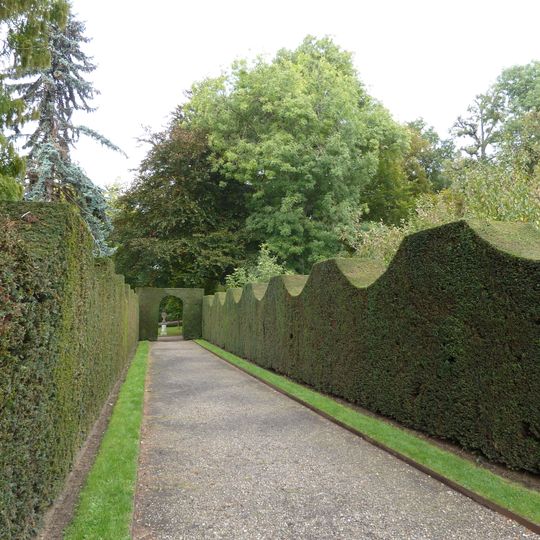 Eijsden Castle: garden and park landscaping