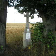 Kříž severovýchodně od Bácovic