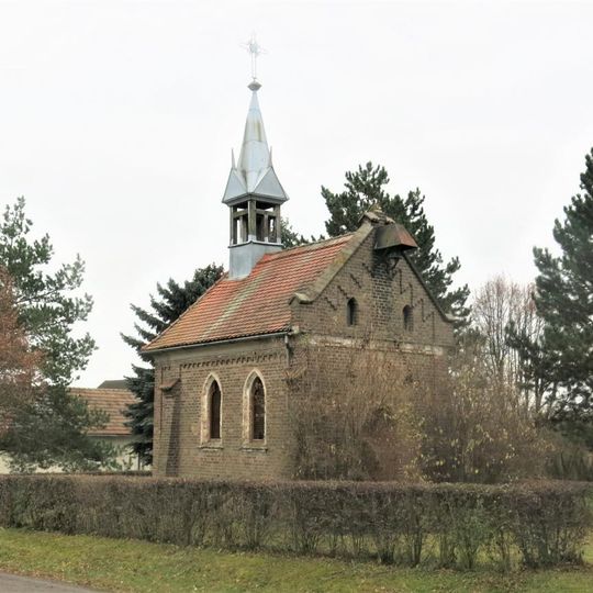 Kaple na návsi v Újezdci