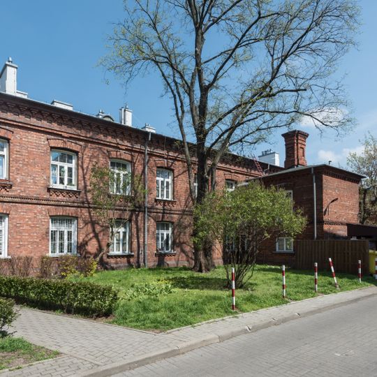 Budynek koszarowy dawnych Małych Koszar Ułańskich