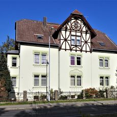 Zollstraße 32