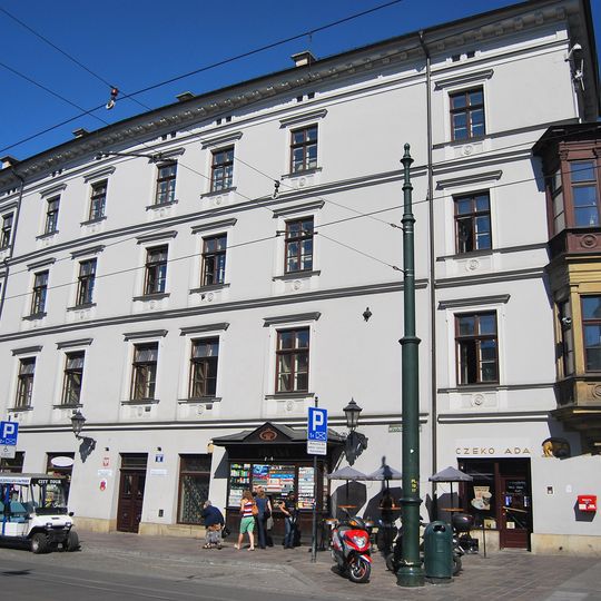 Pl. Wszystkich Świętych 11