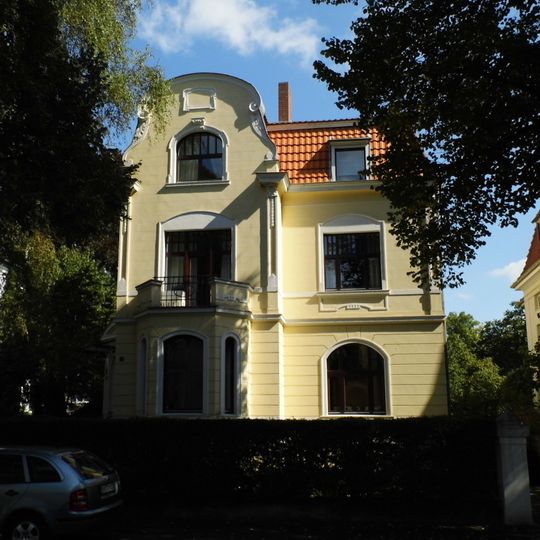 Jean-Paul-Straße 5