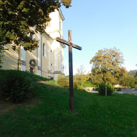 Kříž na náměstí 5. května v Kynšperku nad Ohří