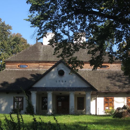 Dwór, Starowiejska 4 w Krzykawce