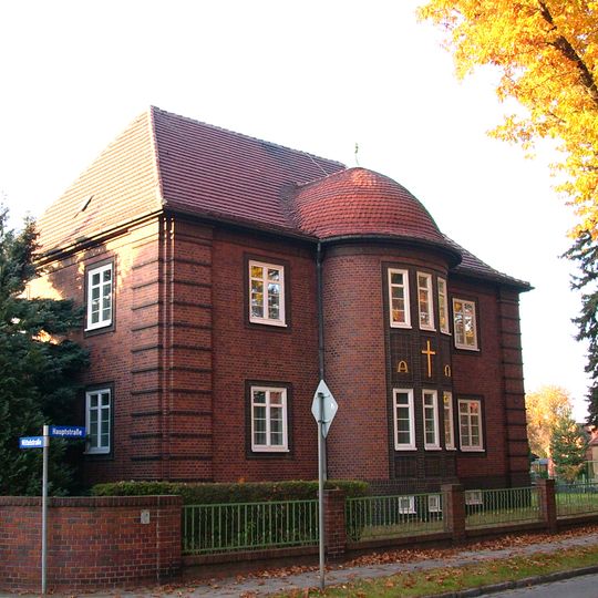 Pfarrhaus und Einfriedung Hauptstraße 9