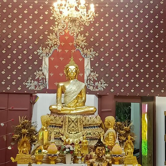 Wat Tha Banthoeng Tham