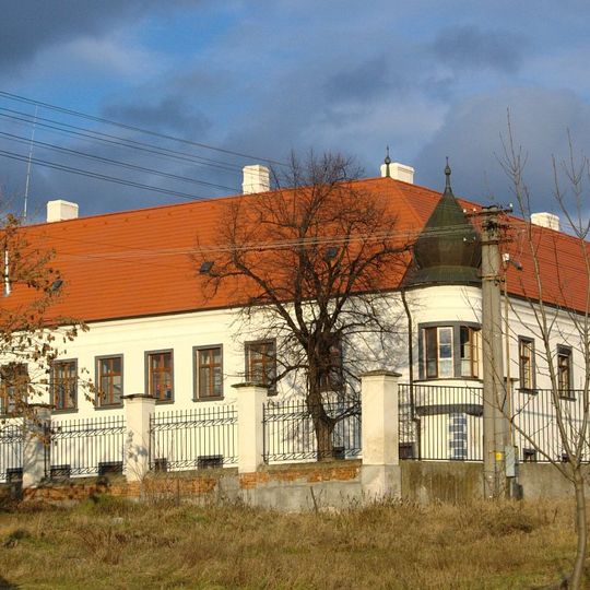 Biskupský kaštieľ