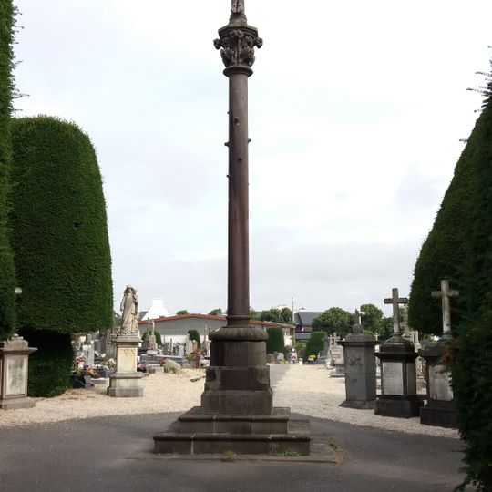Croix de mission du cimetière de Lesneven