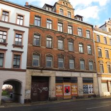 Mietshaus in geschlossener Bebauung Limbacher Straße 8