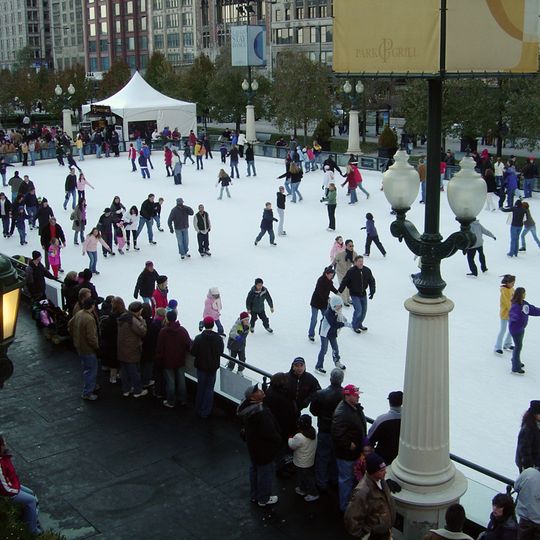 McCormick Tribune Plaza & Ice Rink