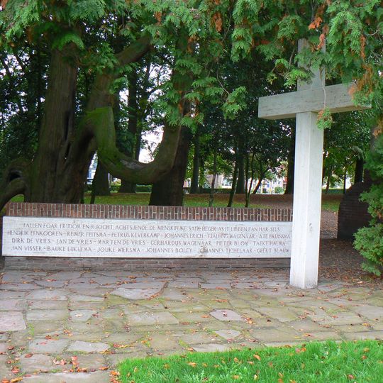 Monument in het Van Haersmapark