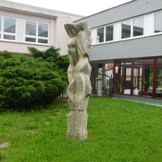 Socha u Akademie ve Světlé nad Sázavou