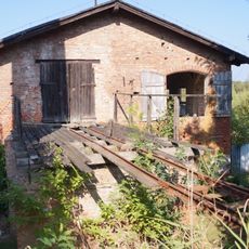 Wyrobownia z kominem