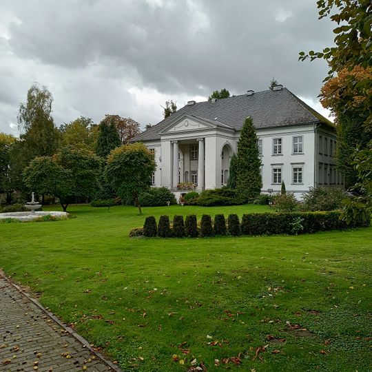 Maciejów Palace