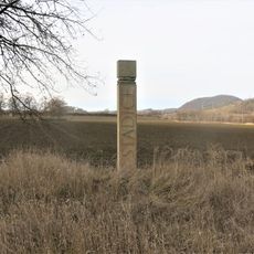 Hraniční kámen východního okraje Královského pole ve Stadicích